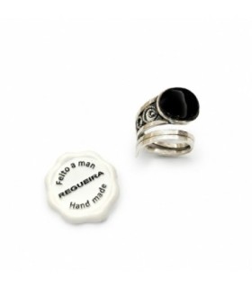 Anillo de plata y azabache con filigrana | Silver and Jet Filigree Ring