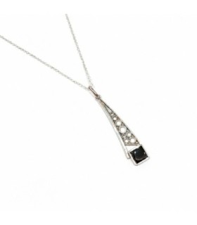 Colgante alargado de plata y azabache | Long silver and jet pendant
