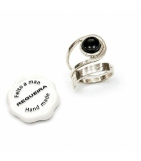 Anillo de plata y azabache redondo | Silver and jet round ring