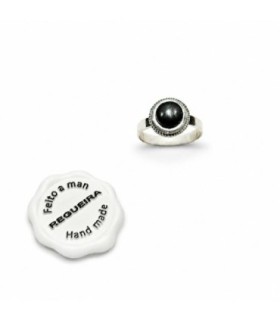Anillo de plata y azabache con motivo redondo | Silver and Jet Ring with Round Motif